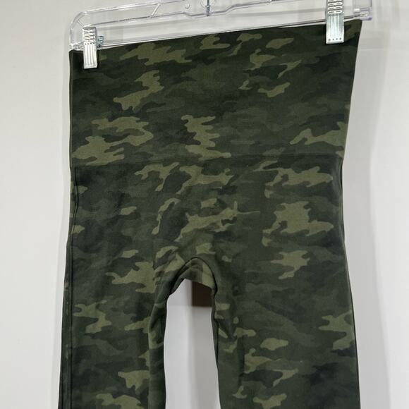 Spanx Look at Me Now High-Waisted Seamless Leggings in Green Camo - Picture 3 of 7